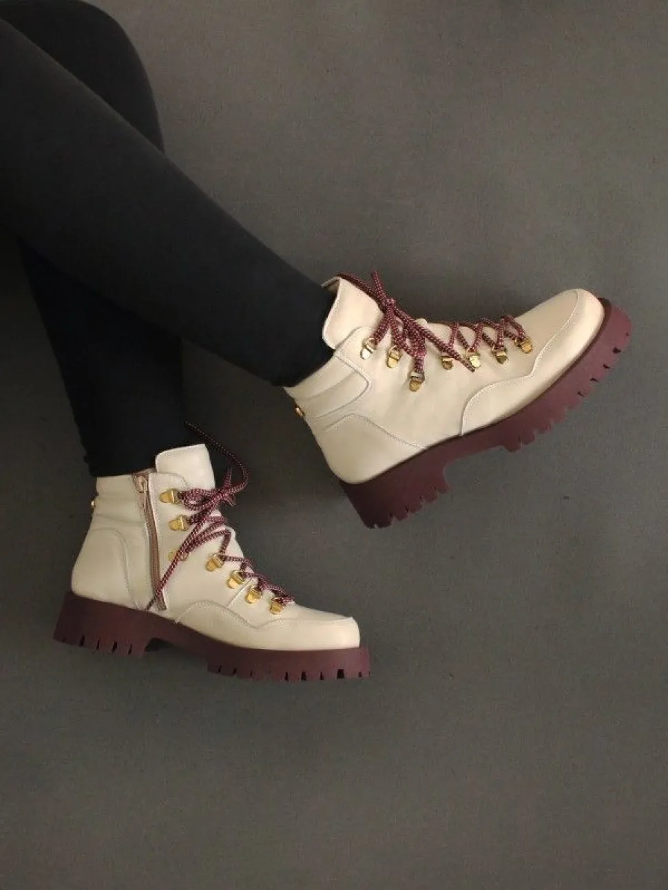 Bota Branco Com Atacadores Para Mulher Nicole 01