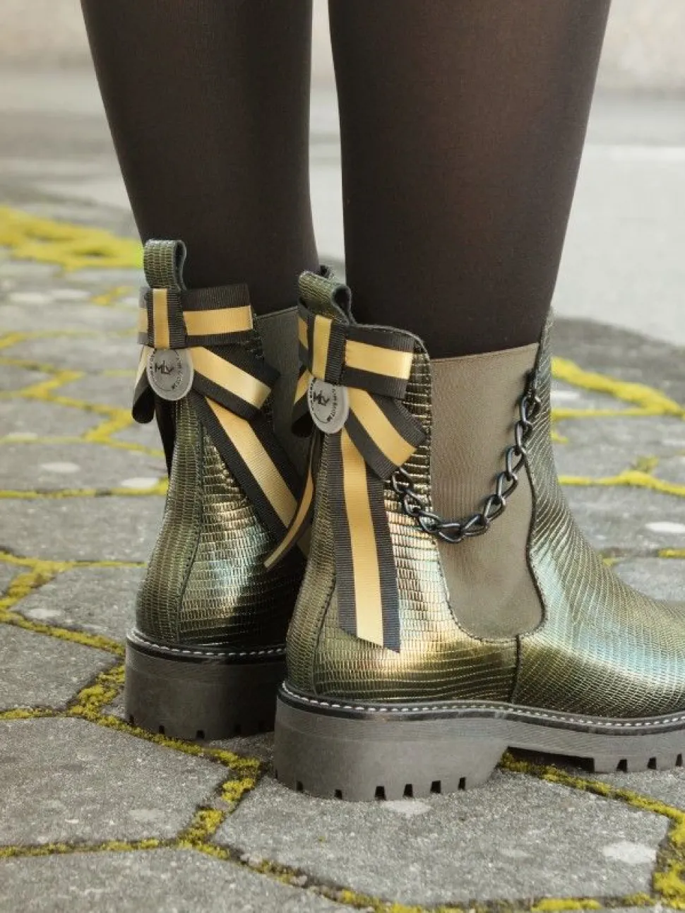 Bota Chelsea Verde Para Mulher Raquel 08