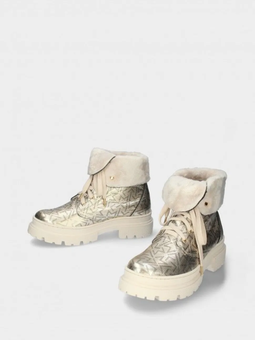 Bota Dourado Com Atacadores Nadia 02