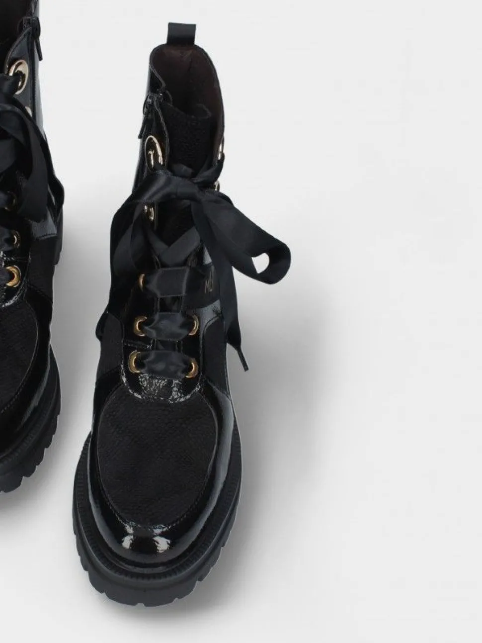 Bota Preta Estilo Militar Raquel 35