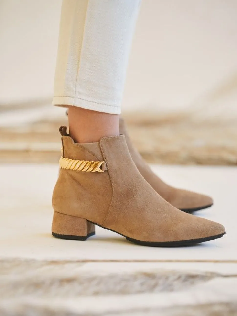 Botim Bege Salto Para Mulher Lidia 28