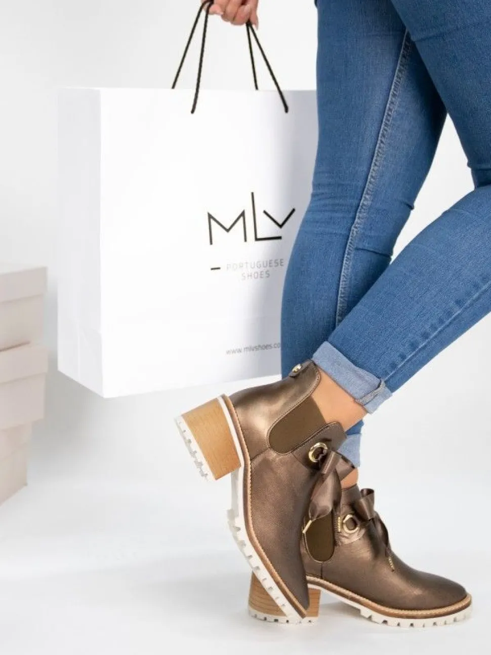 Botim Castanho De Salto Para Mulher Tania 14