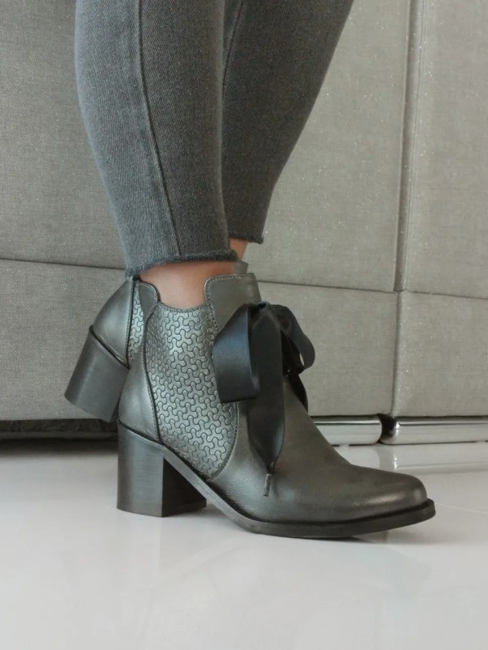 Botim Cinza De Salto Para Mulher Sara 22