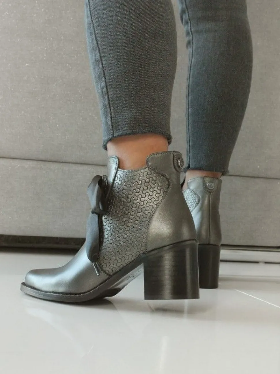 Botim Cinza De Salto Para Mulher Sara 22