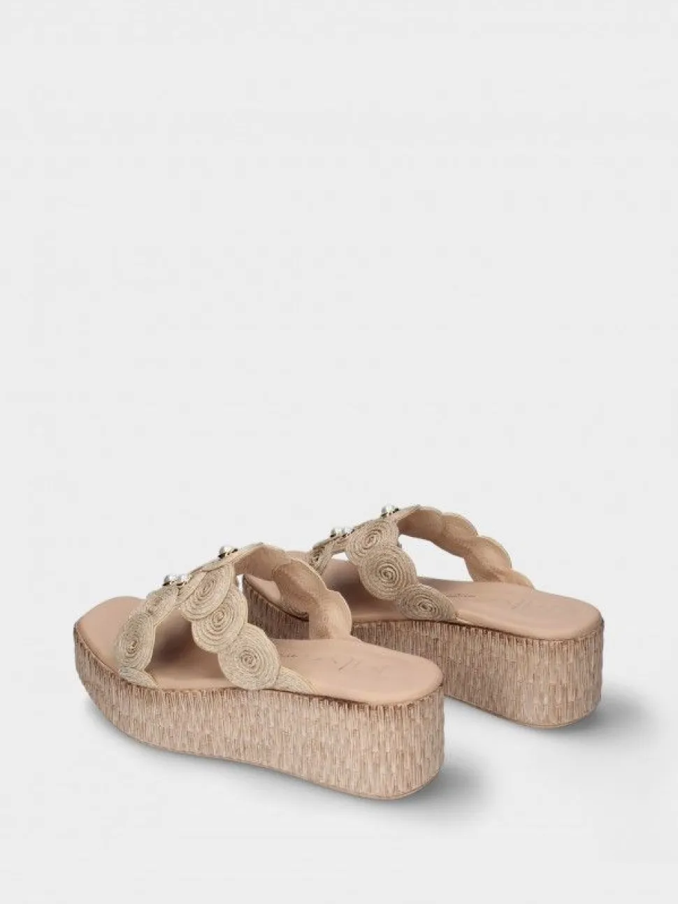 Chinelo Bege De Cunha Para Mulher Debora 06