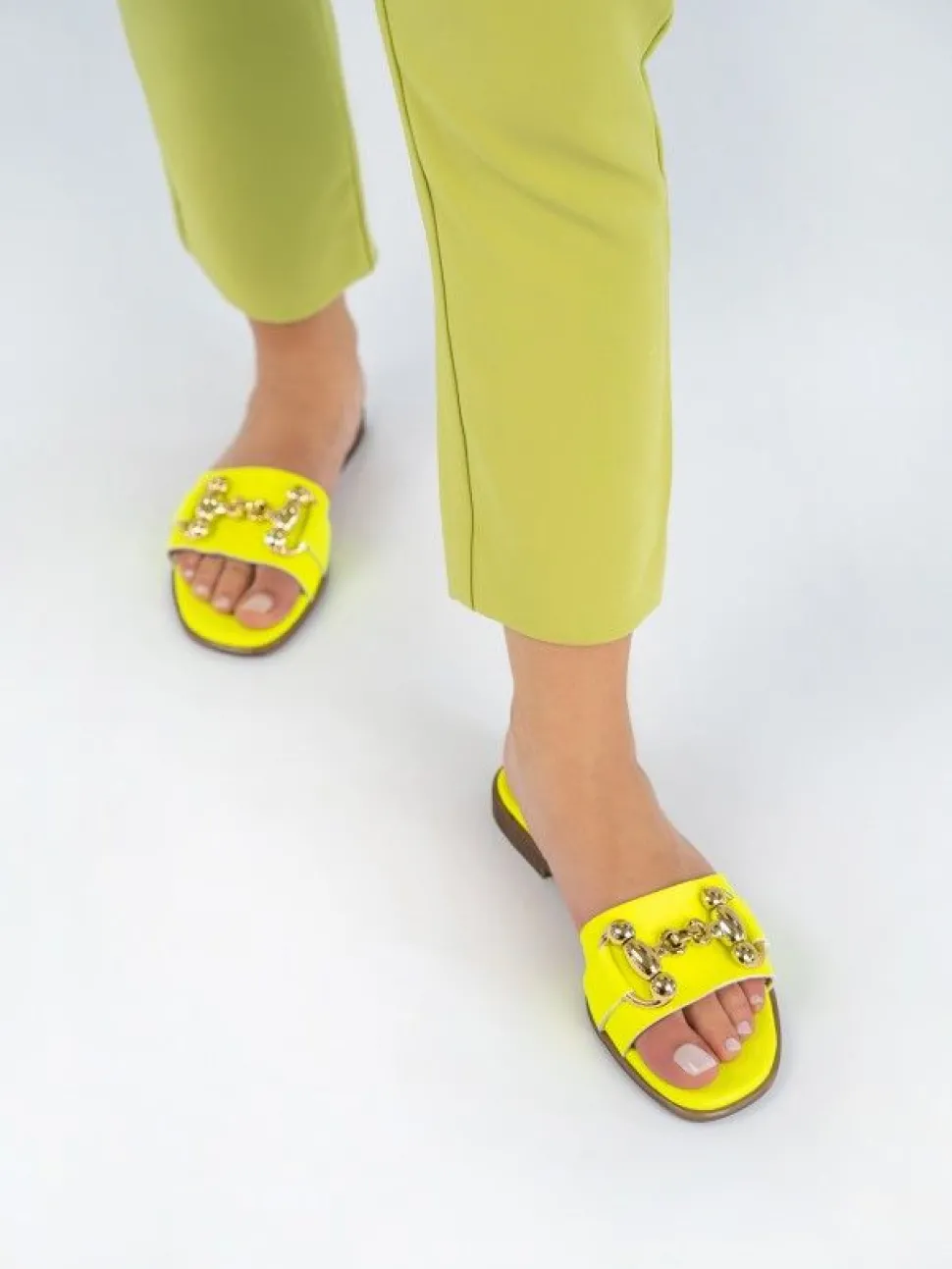Chinelo Neon Amarelo Salto Raso Luca 10