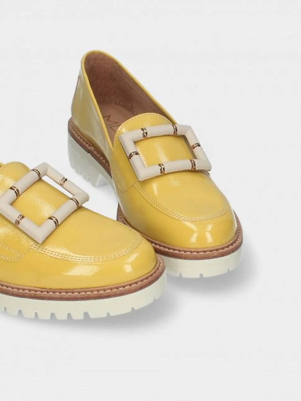 Mocassim Amarelo Para Senhora Raquel 12