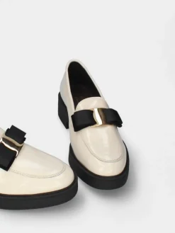 Mocassim Bege Com Plataforma Raquel 16