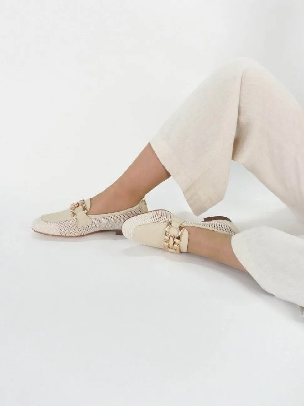 Mocassim Bege Para Mulher Dina 25