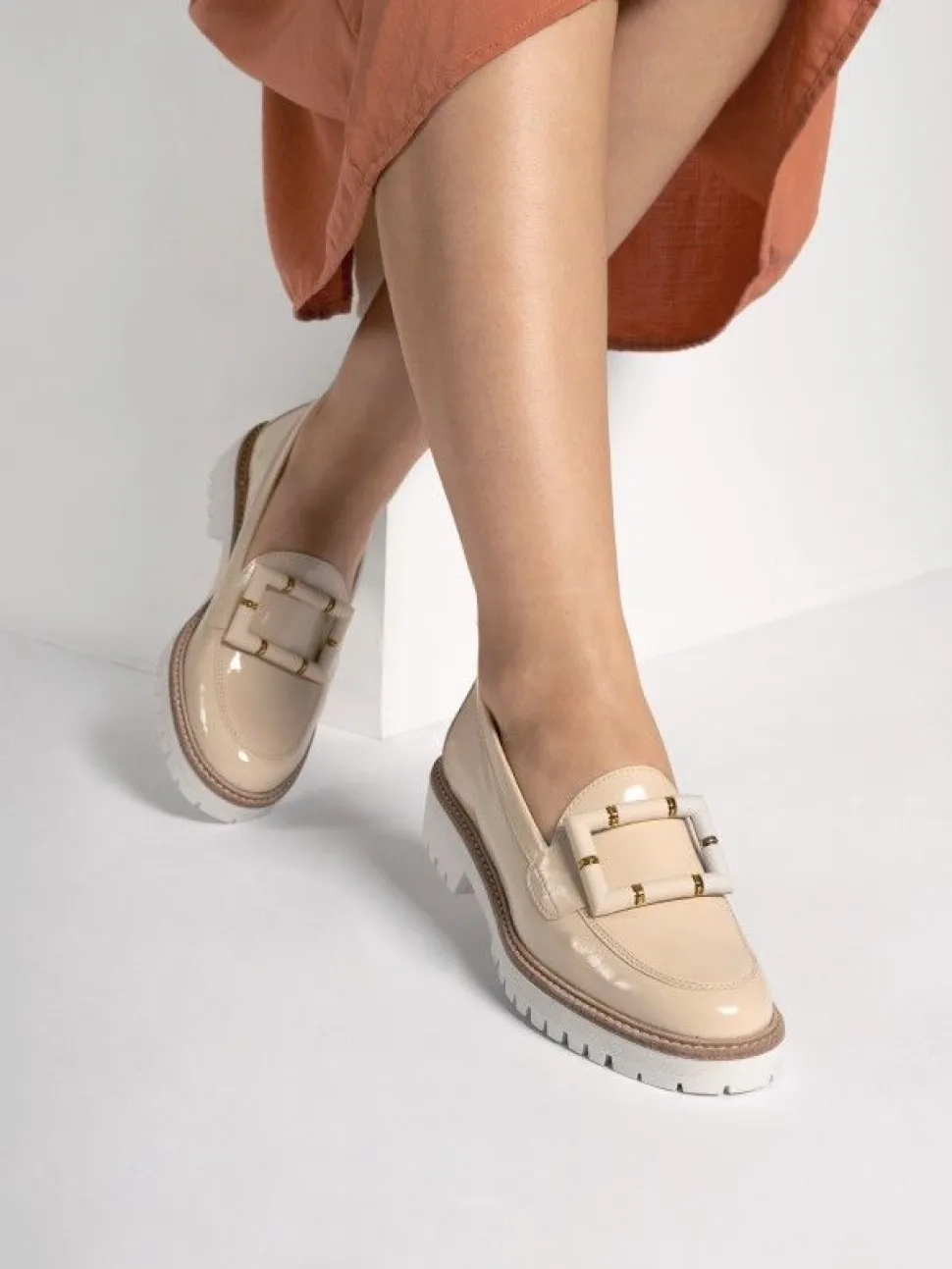 Mocassim Bege Para Senhora Raquel 12