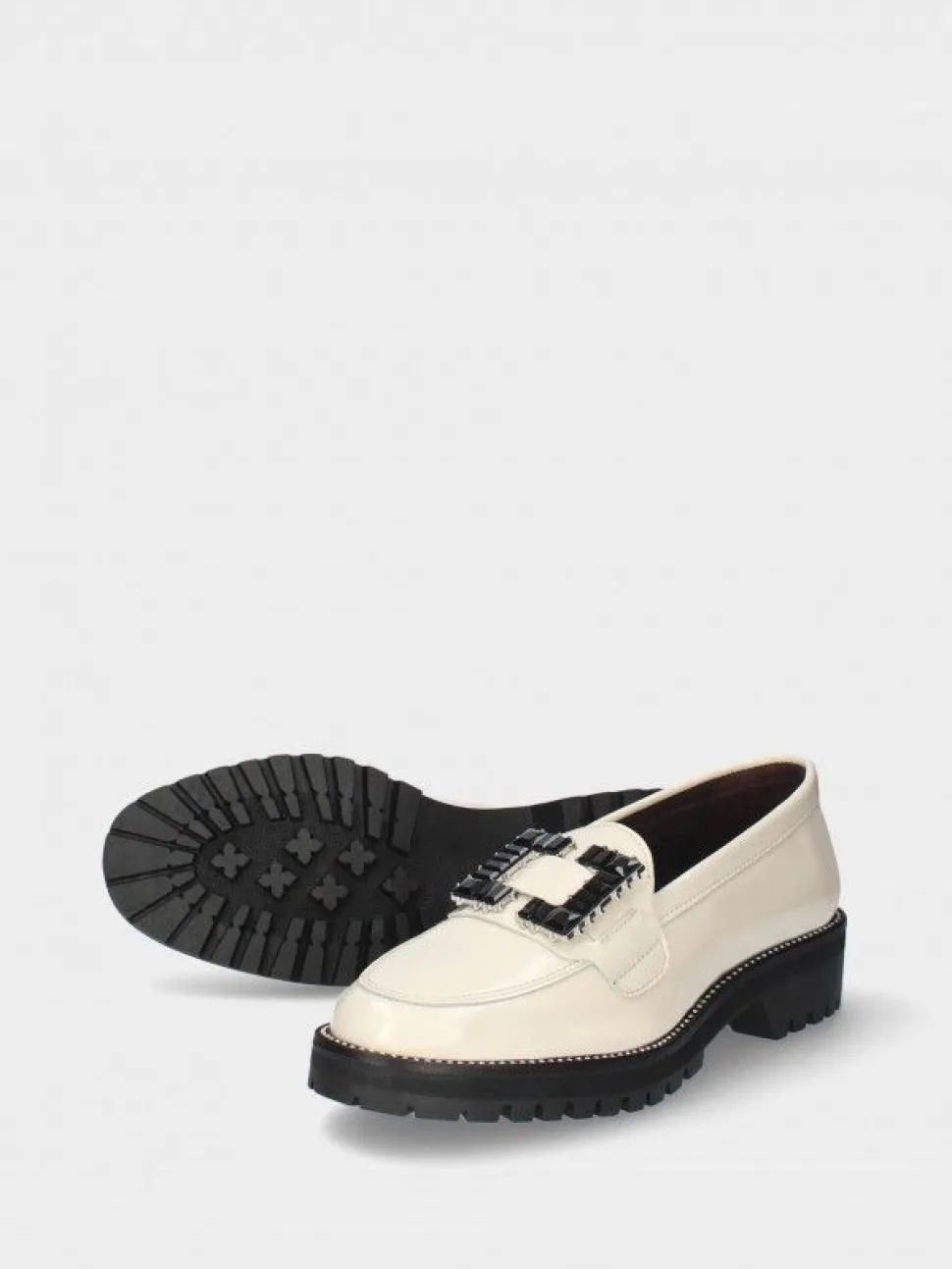 Mocassim Bege Raquel 40