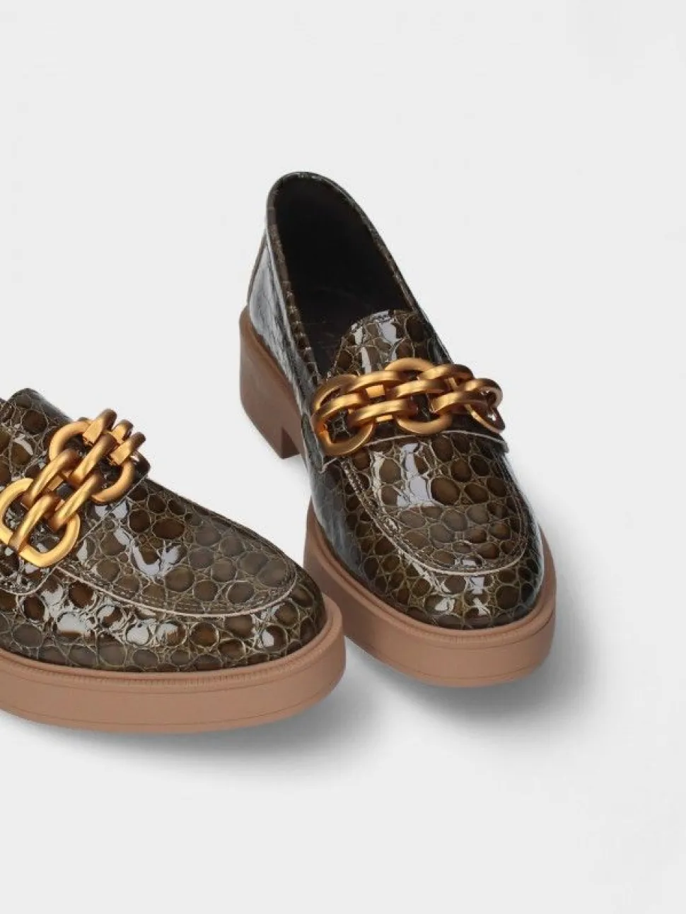 Mocassim Kaki Com Plataforma Raquel 19