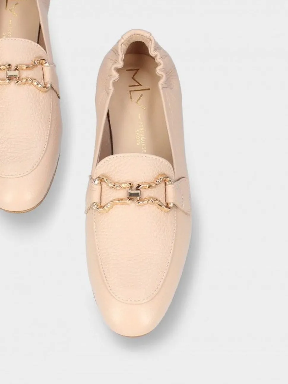 Mocassim Nude Com Salto Raso Para Mulher Dina 27