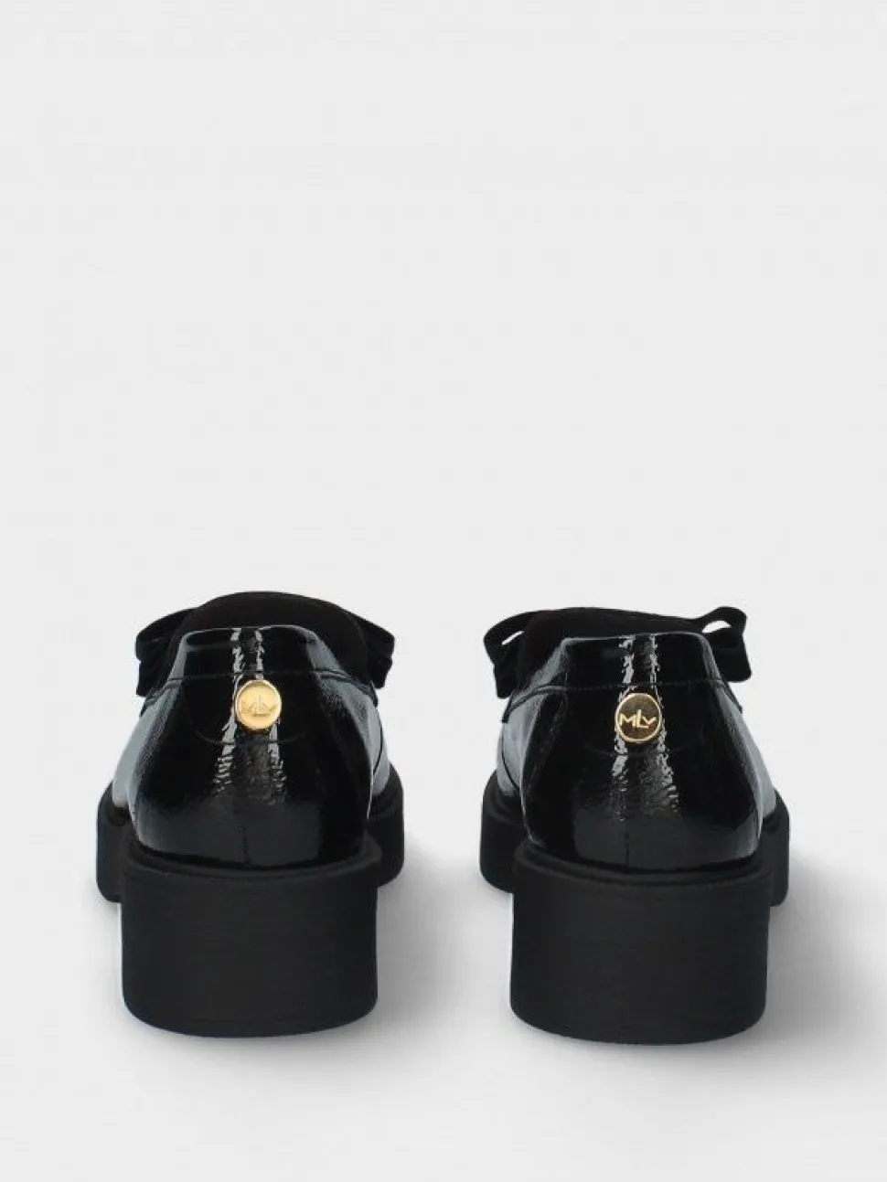 Mocassim Preto Com Plataforma Raquel 16