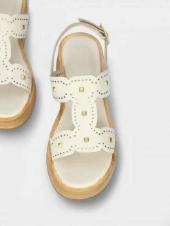 Sandalia Branca Com Cunha Baixa Lucia 02