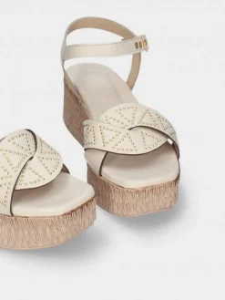 Sandalia Branca Com Cunha Para Mulher Debora 10