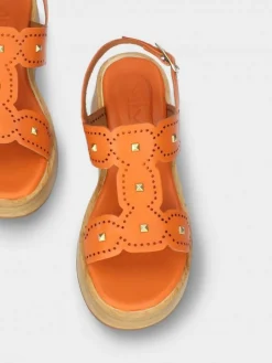 Sandalia Laranja Com Cunha Baixa Lucia 02
