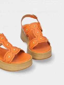 Sandalia Laranja Com Cunha Baixa Lucia 02