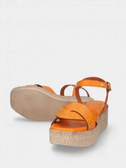 Sandalia Laranja Com Cunha Para Mulher Debora 10