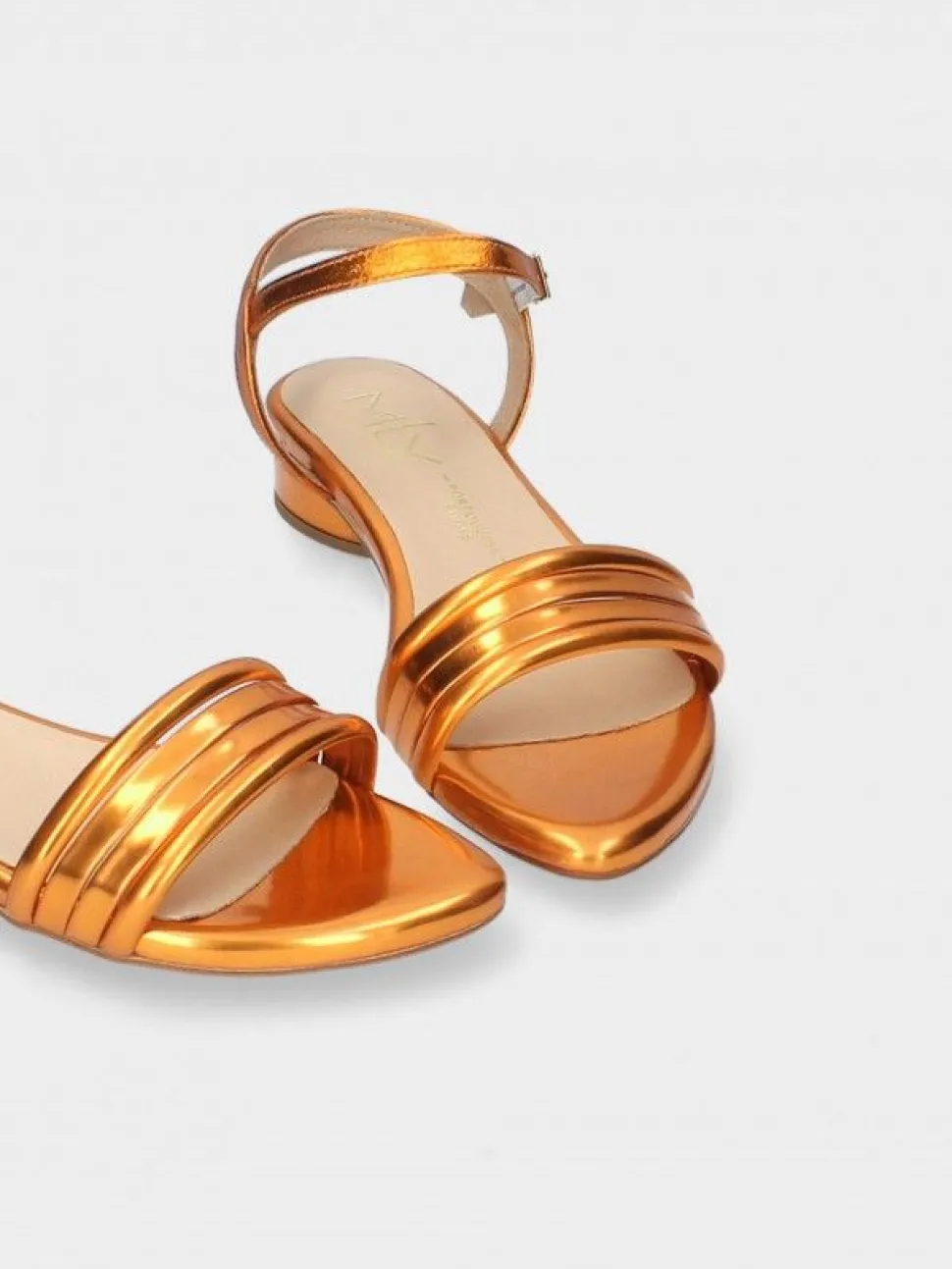 Sandalia Laranja Salto Raso Para Mulher Cassia 09