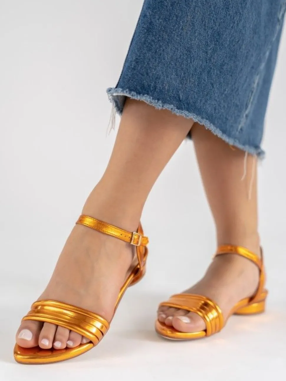 Sandalia Laranja Salto Raso Para Mulher Cassia 09