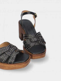 Sandalia Preta Compensada Manuela 02