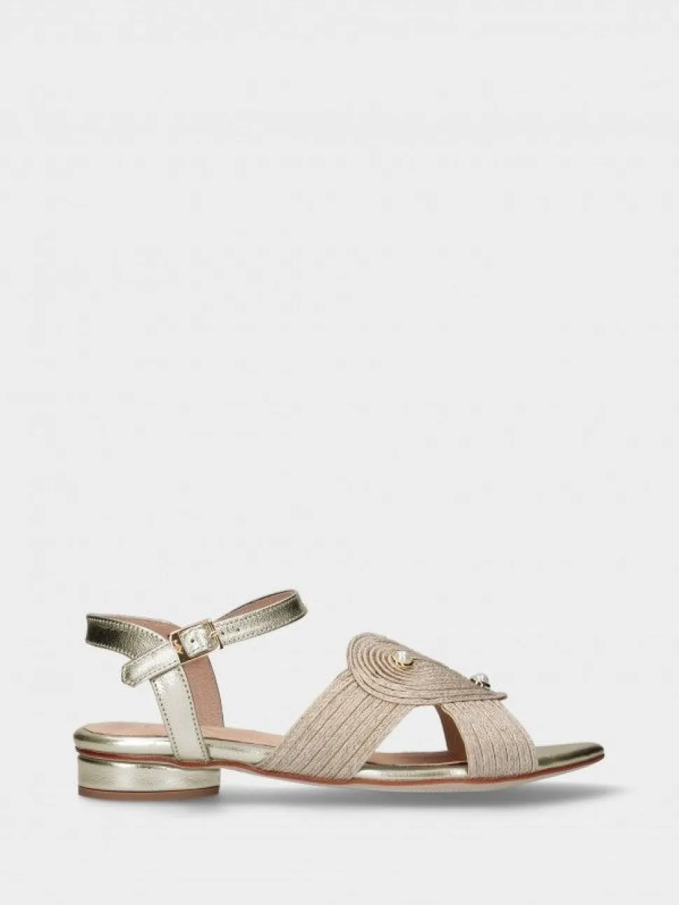 Sandalia Salto Raso Dourada Para Mulher Cassia 06