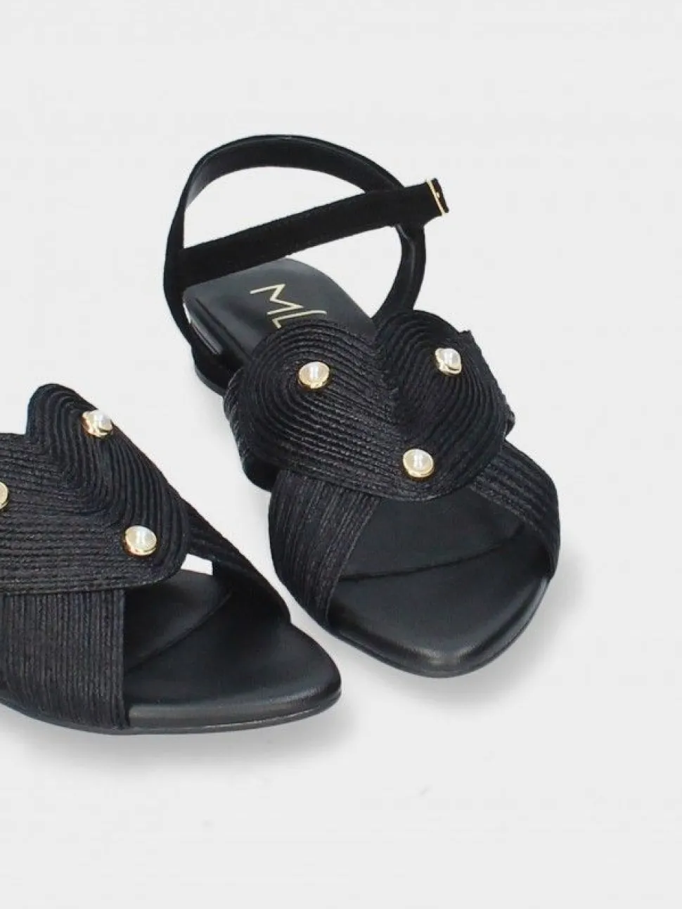 Sandalia Salto Raso Preta Para Mulher Cassia 06