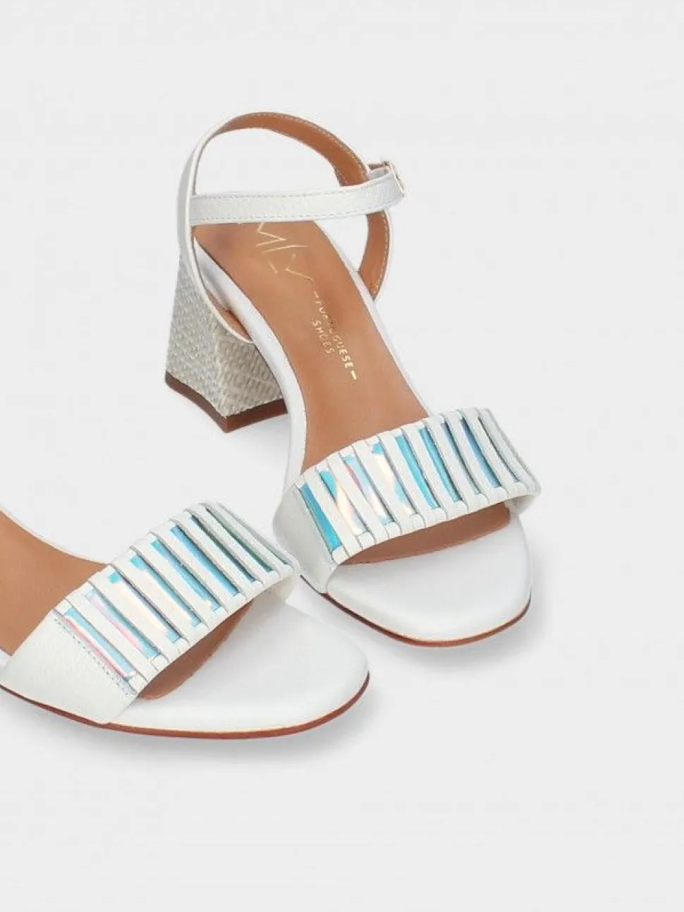 Sandálias Brancas De Salto Medio Claudia 20