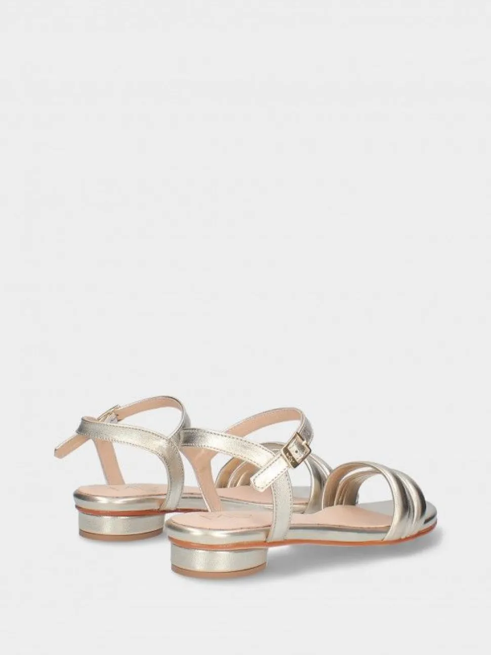 Sandálias Douradas Salto Raso Para Mulher Cassia 08