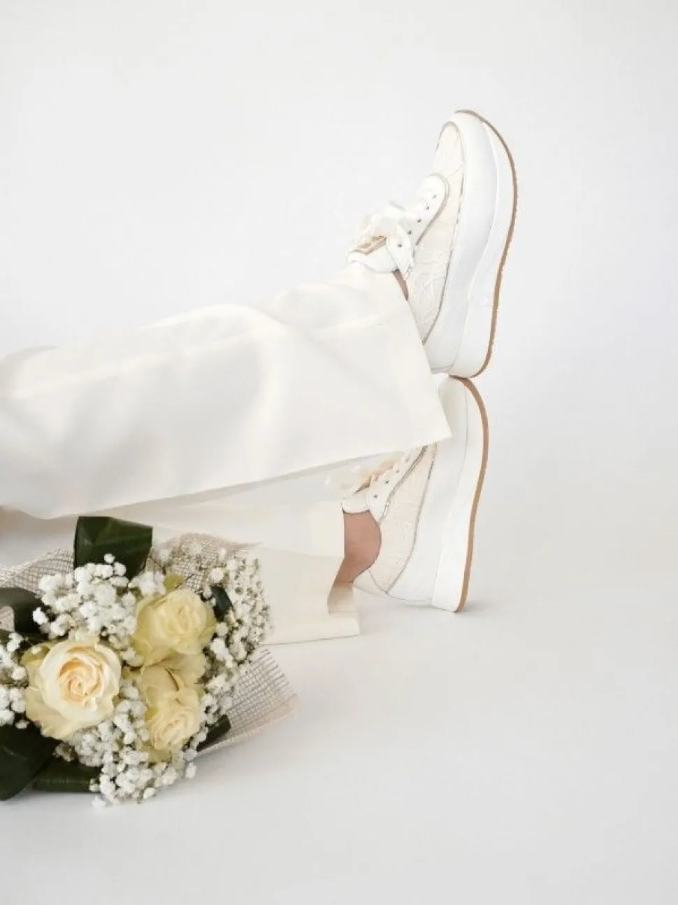 Sapatilha Branco Com Cunha Interior Para Mulher Alice 38