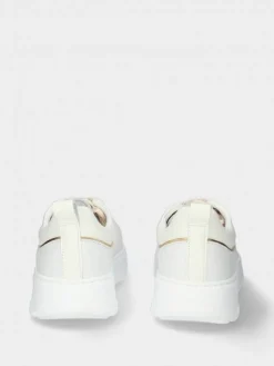 Sapatilha Em Pele Branca Anita 02