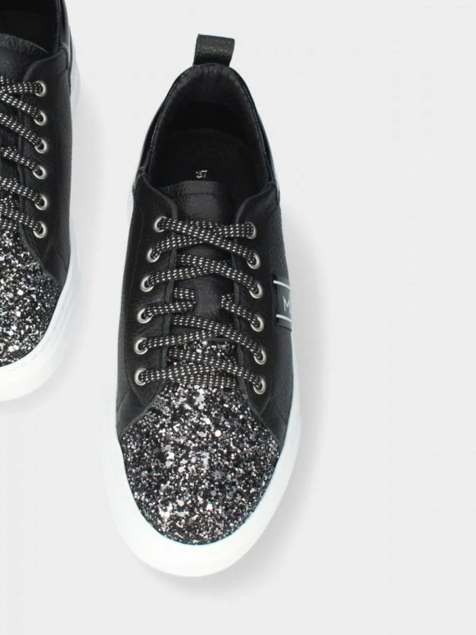 Sapatilha Preta Anita 01