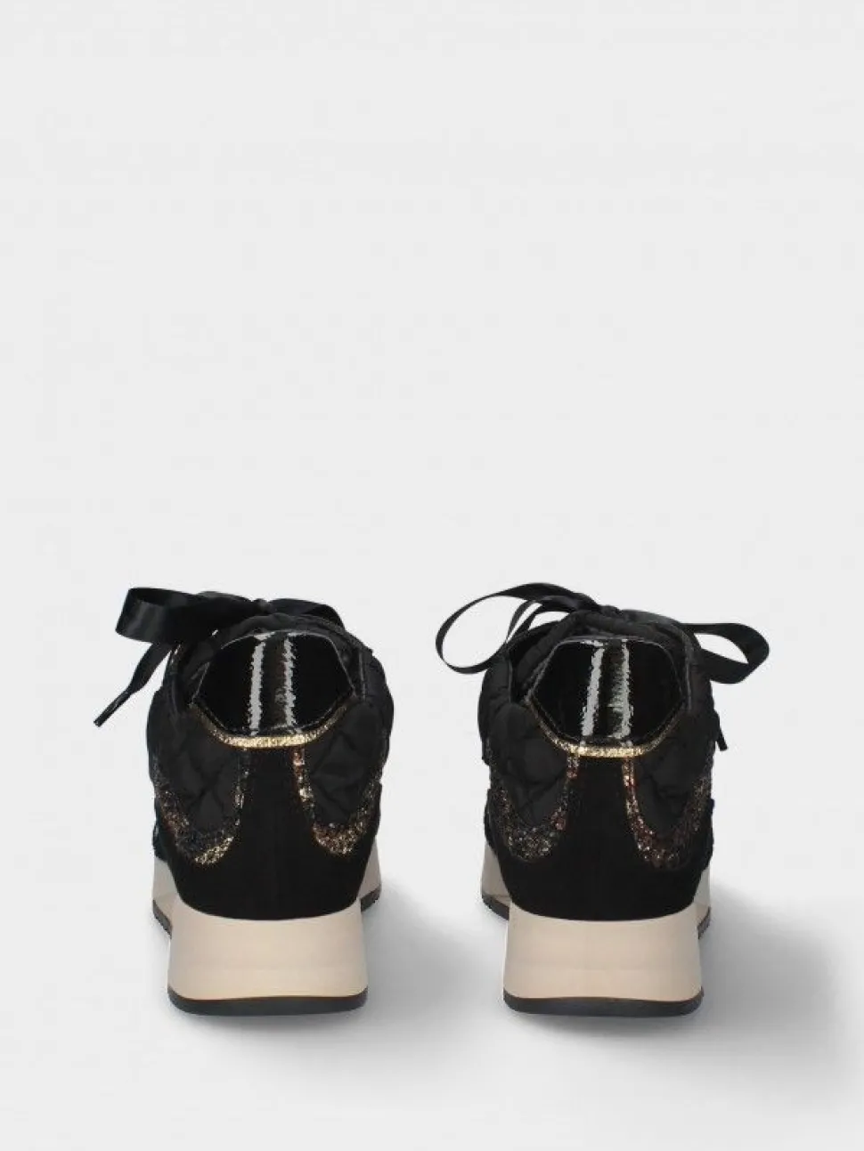 Sapatilha Preta Com Cunha Interior Alice 42