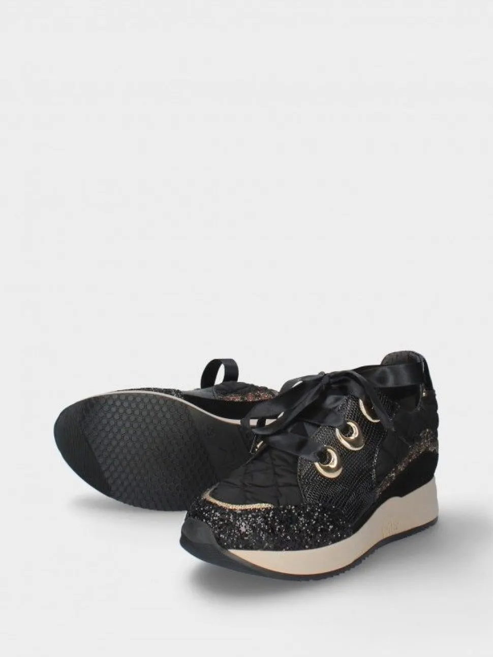 Sapatilha Preta Com Cunha Interior Alice 42