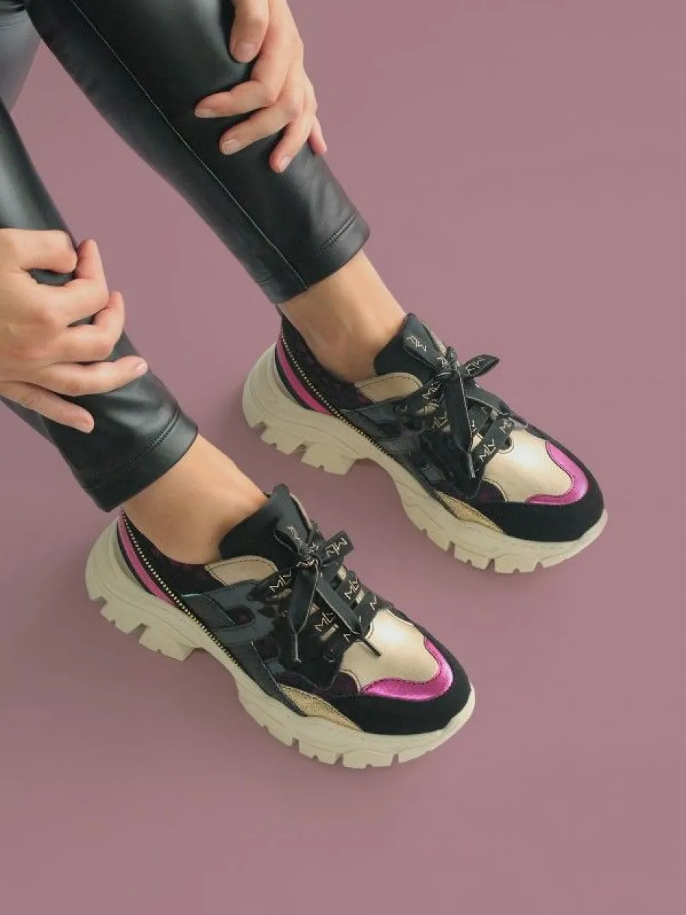 Sapatilhas Para Mulher Preta Stella04