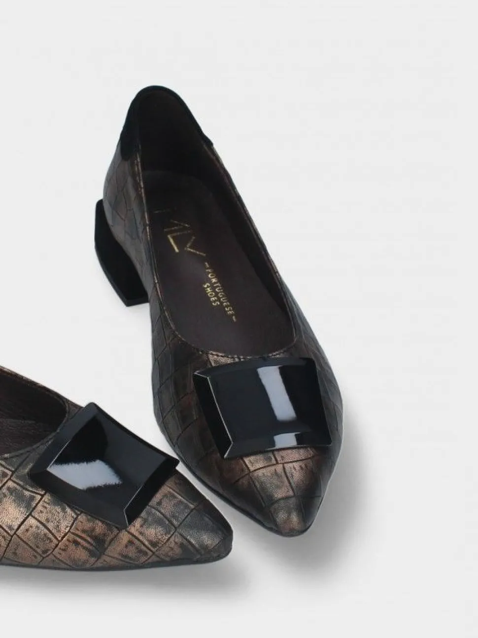 Sapato Castanho Raso Lea 68