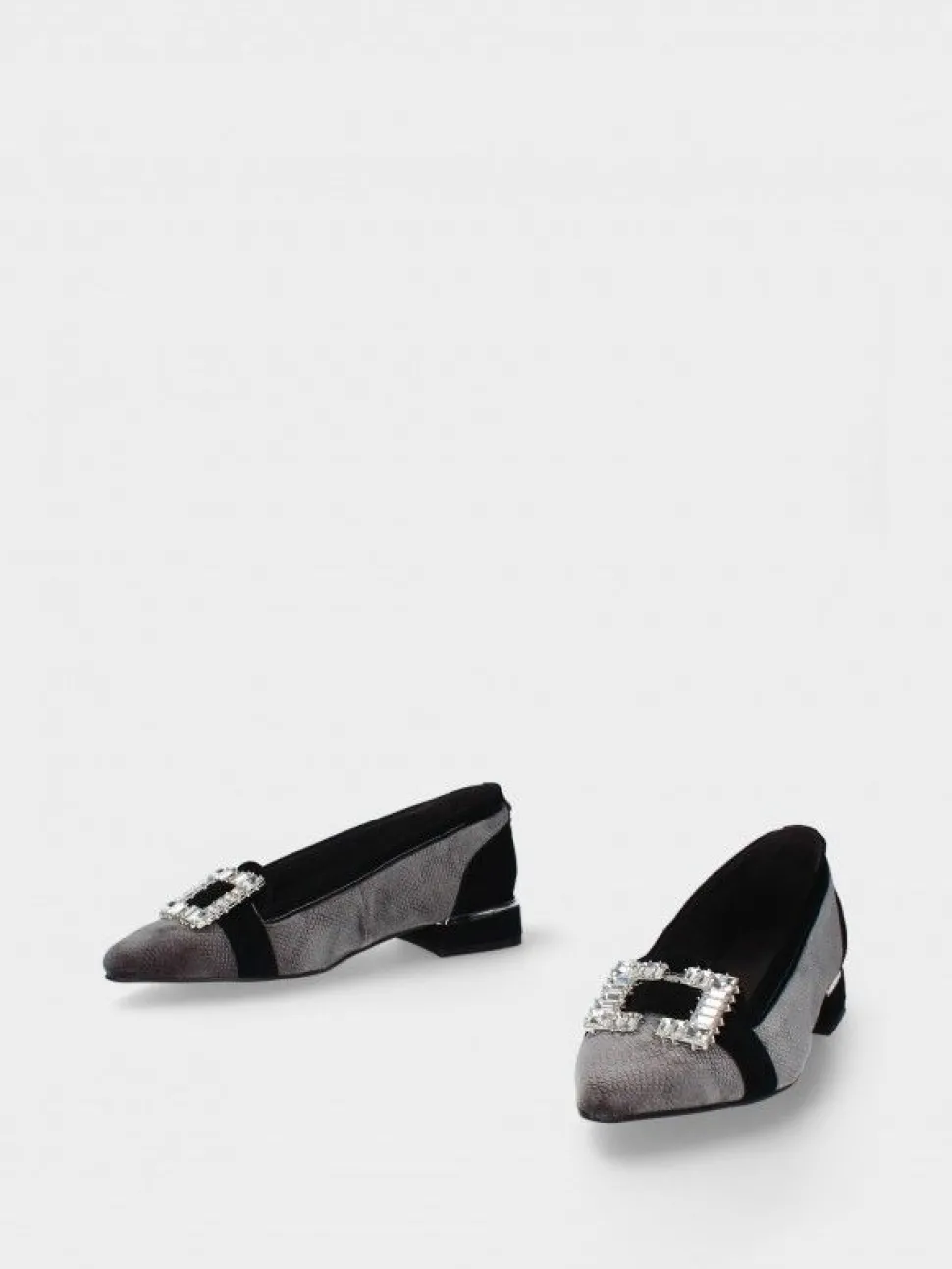 Sapato Cinzento Salto Baixo Lea 67