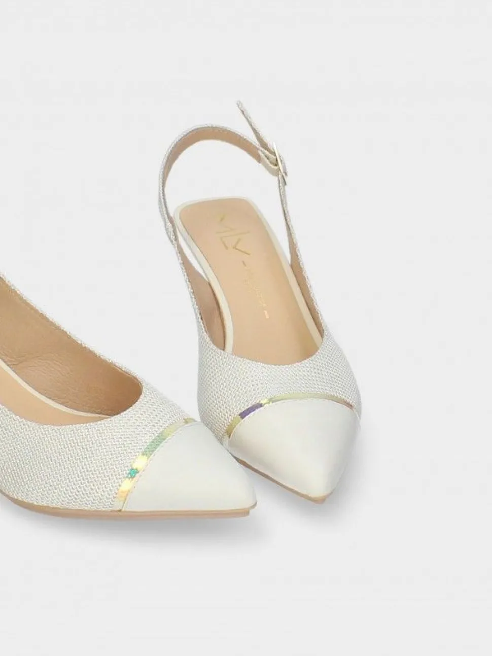 Sapato Salto Medio Branco Lori 33