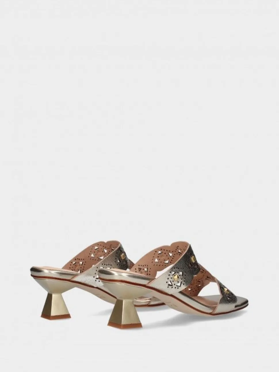 Soca Com Salto Dourada Margarida 04